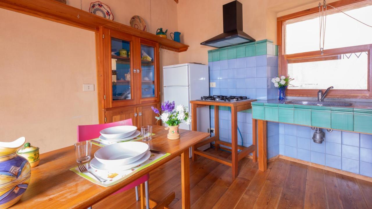 Welcomely - Casa Portella Bosa Buitenkant foto